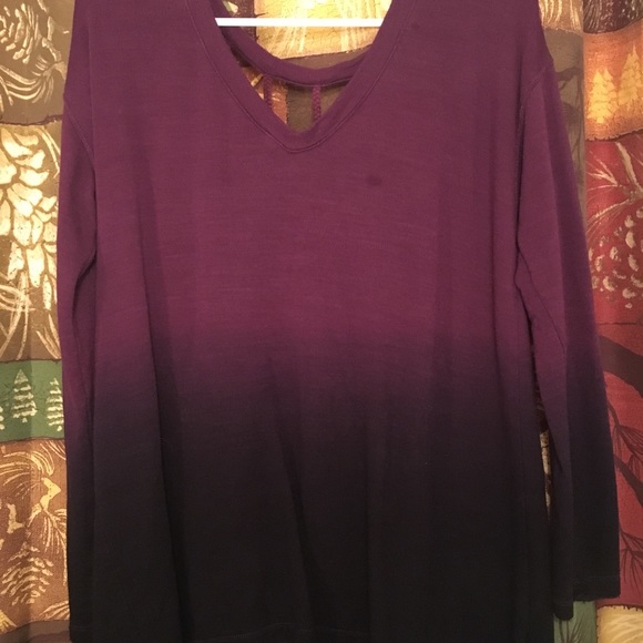 Cute purple ombré long sleeve with open back - Picture 4 of 4